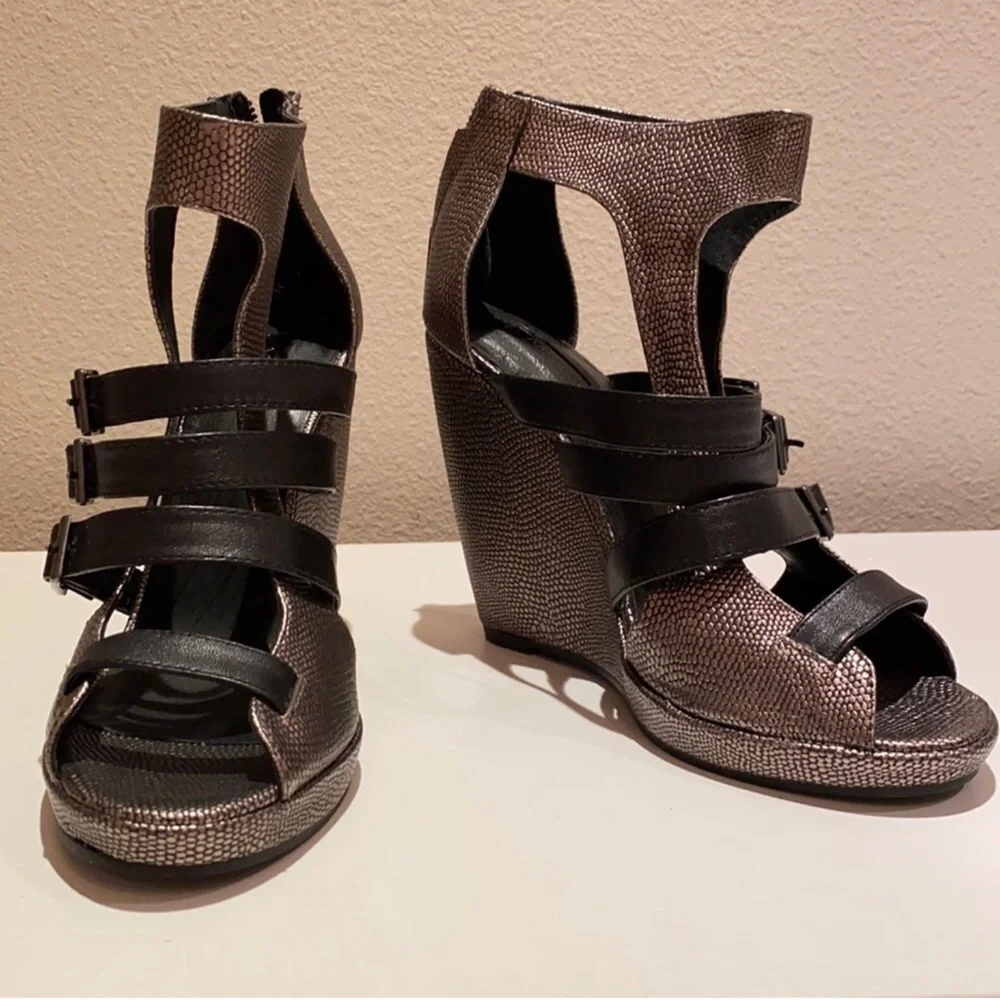 Matiko Sachs Genuine Leather Snakeskin Gladiator Sandals